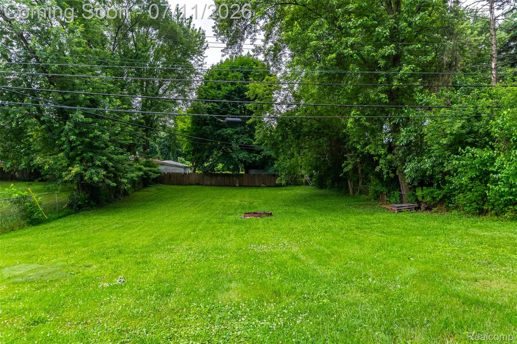 4855 Hatchery Road Waterford Charter Township MI 48329