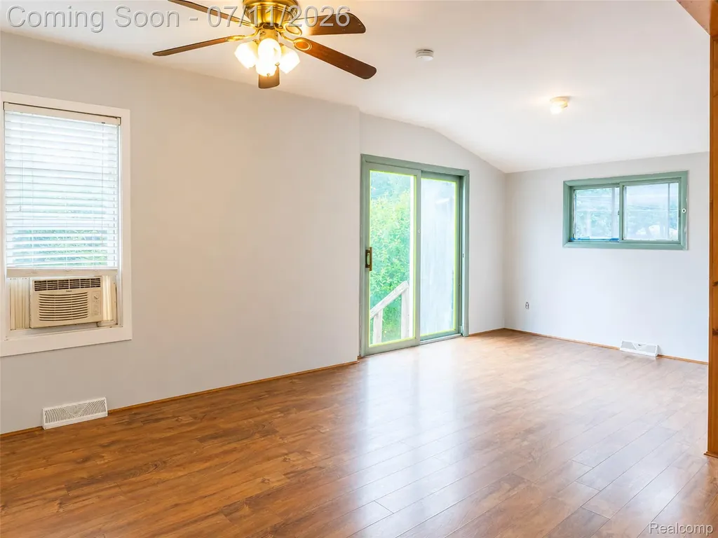4855 Hatchery Road Waterford Charter Township MI 48329