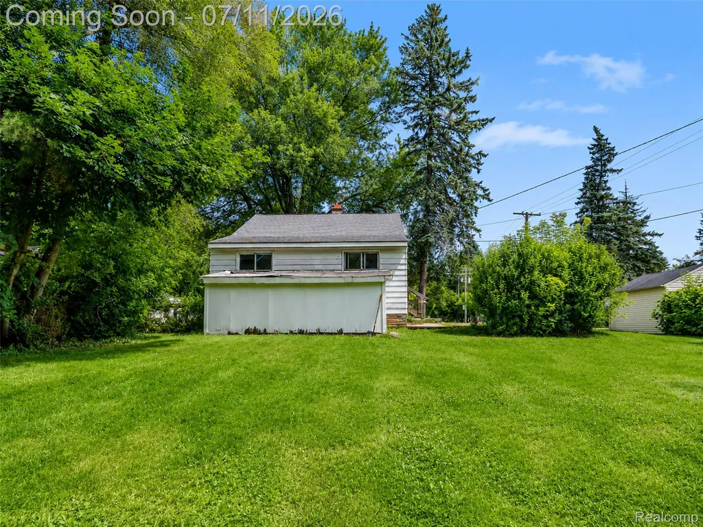 4855 Hatchery Road Waterford Charter Township MI 48329