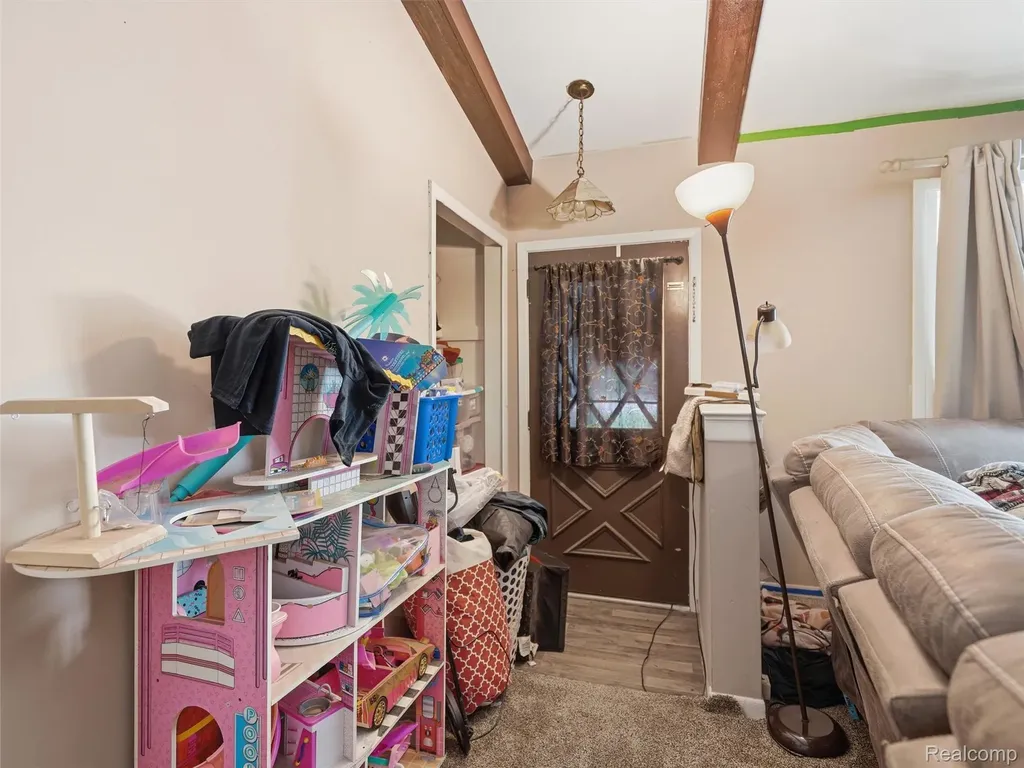 2435 E M 36 Hamburg Township MI 48169