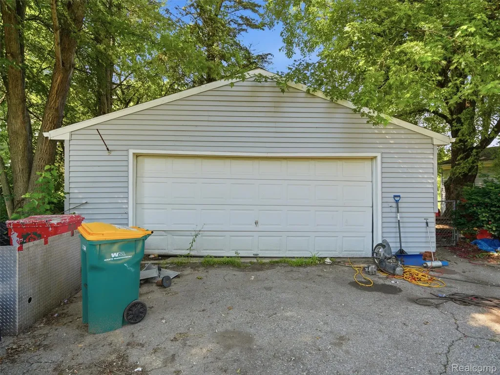 2435 E M 36 Hamburg Township MI 48169