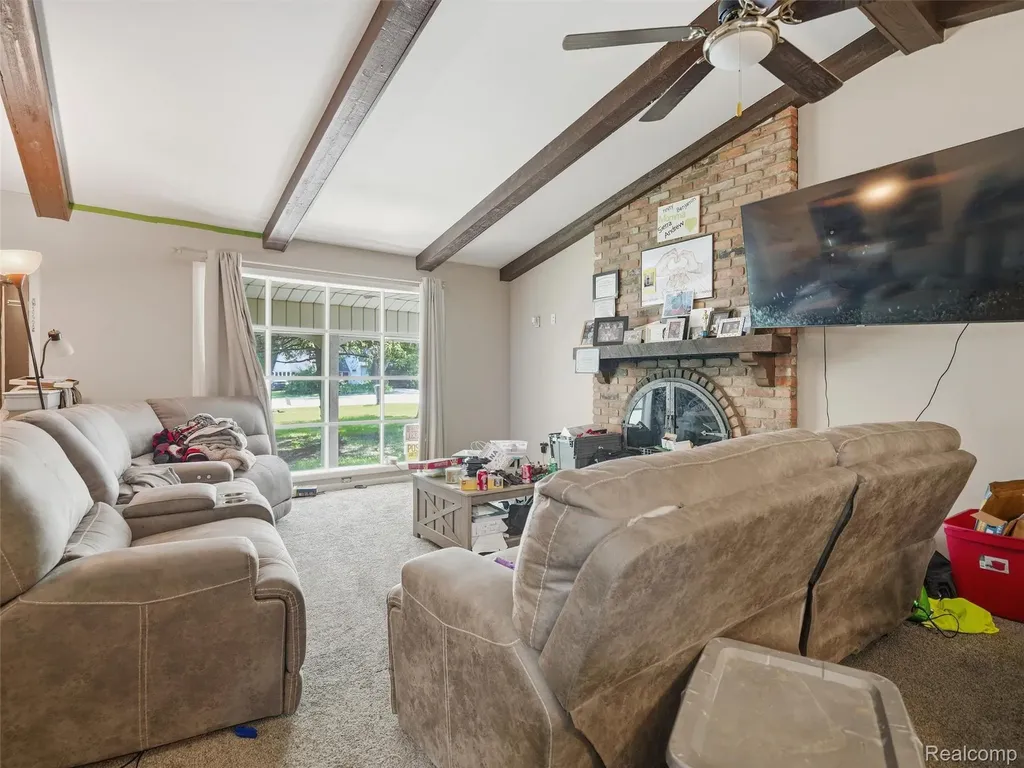 2435 E M 36 Hamburg Township MI 48169
