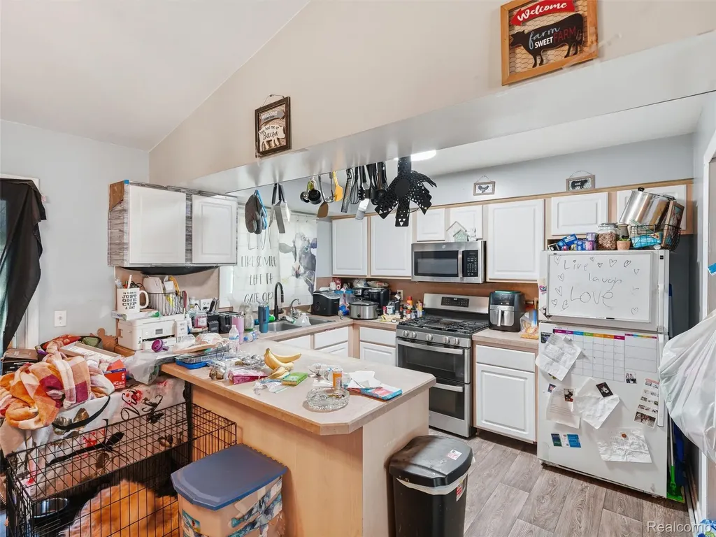 2435 E M 36 Hamburg Township MI 48169