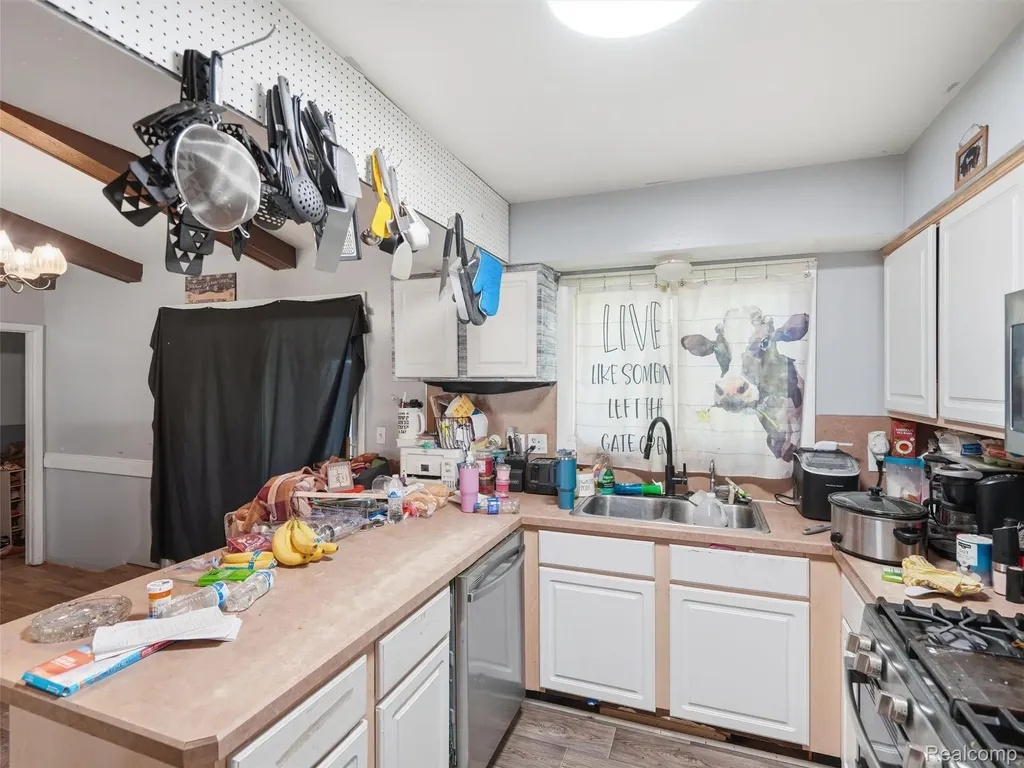 2435 E M 36 Hamburg Township MI 48169