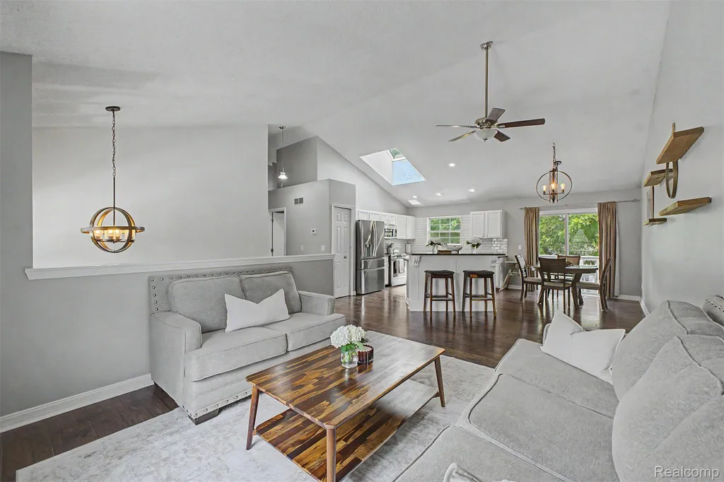 6400 Lake Meadow Drive Waterford Charter Township MI 48327