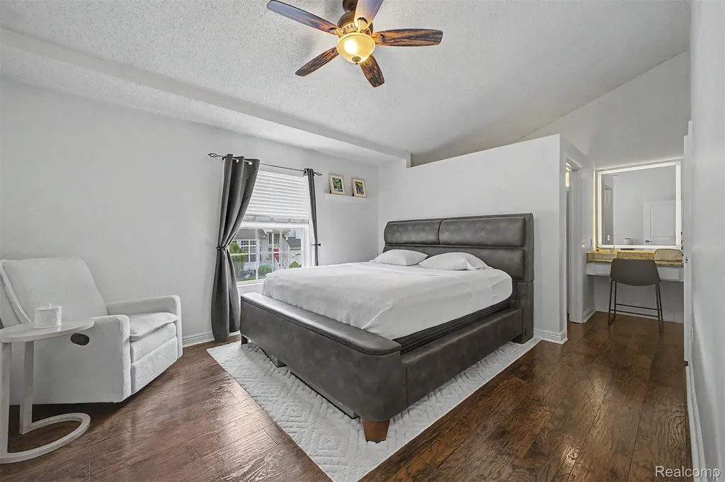6400 Lake Meadow Drive Waterford Charter Township MI 48327