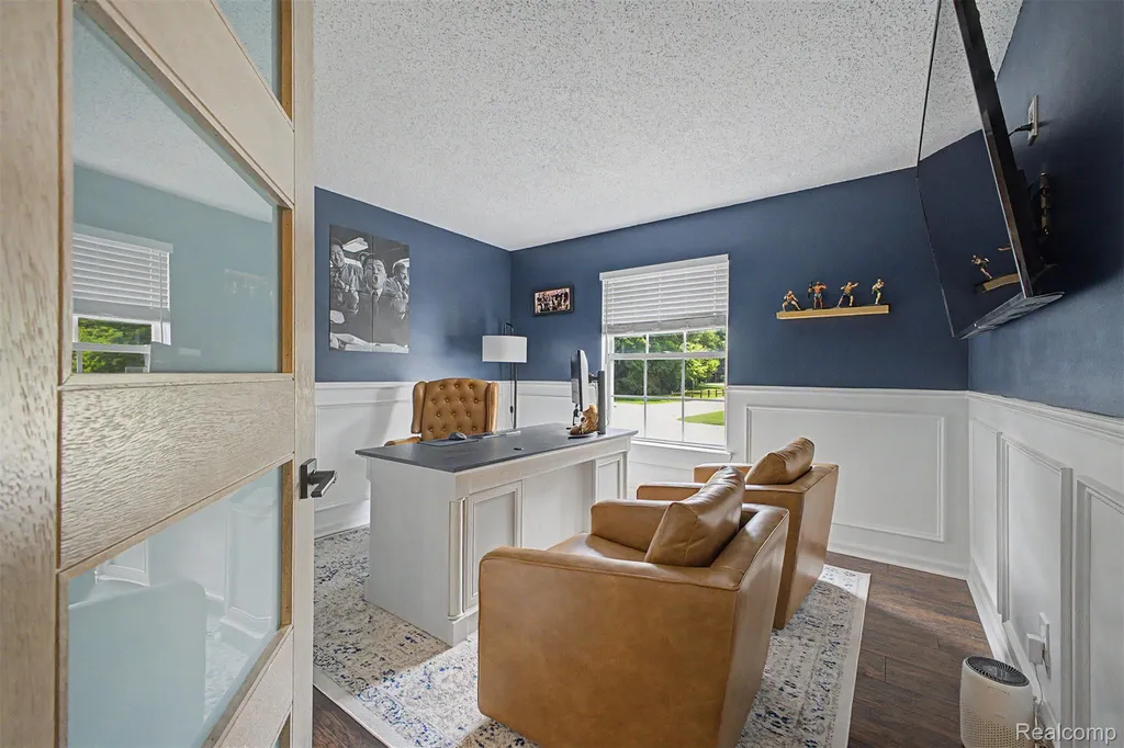 6400 Lake Meadow Drive Waterford Charter Township MI 48327