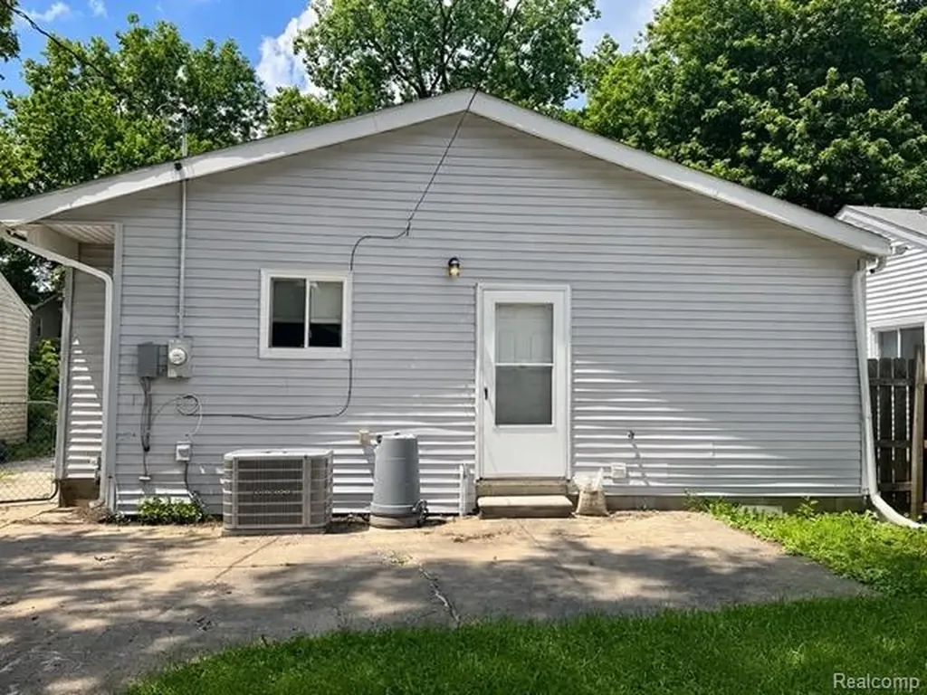 14685 Harold Street Taylor City MI 48180