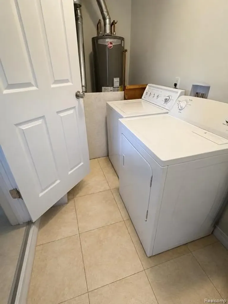 14685 Harold Street Taylor City MI 48180
