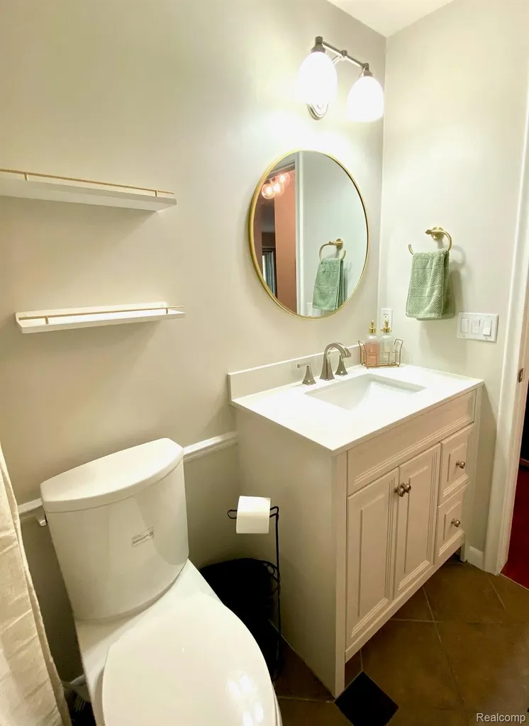 6160 Innkeepers Court Meridian Charter Township MI 48823