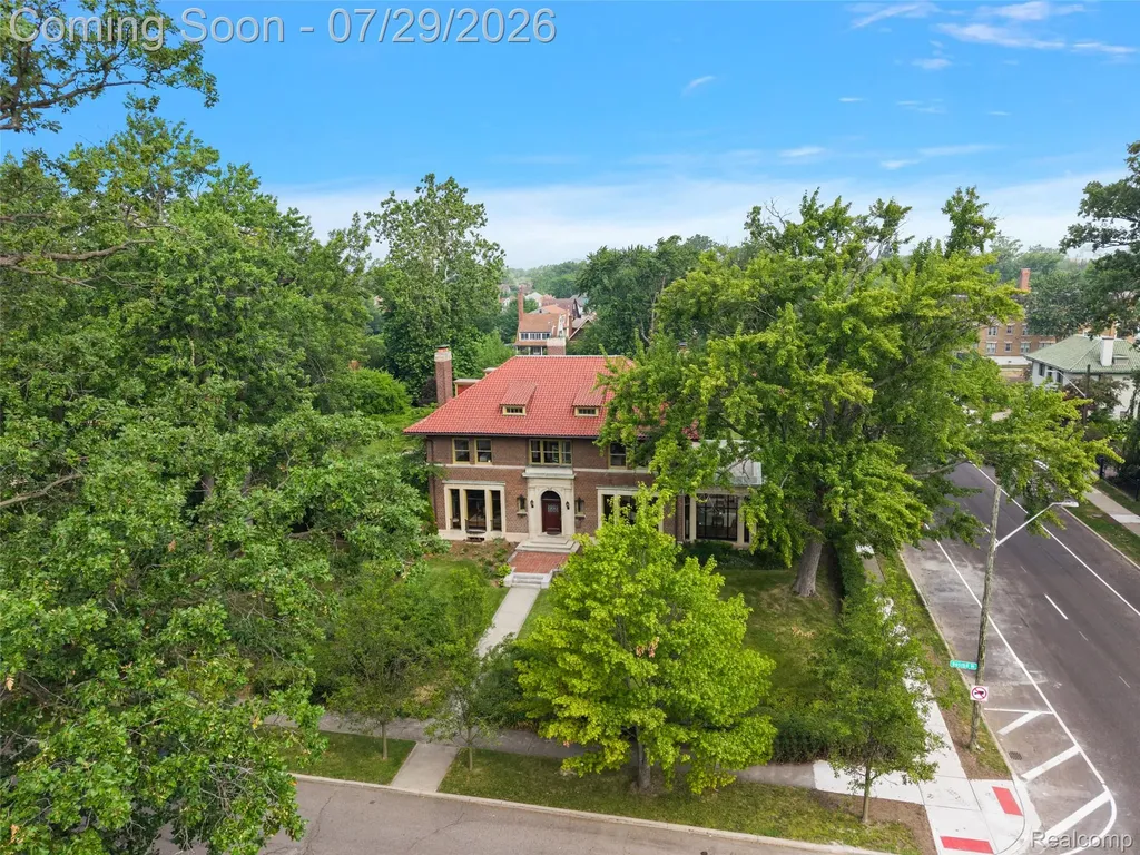 610 W Boston Boulevard Detroit City MI 48202