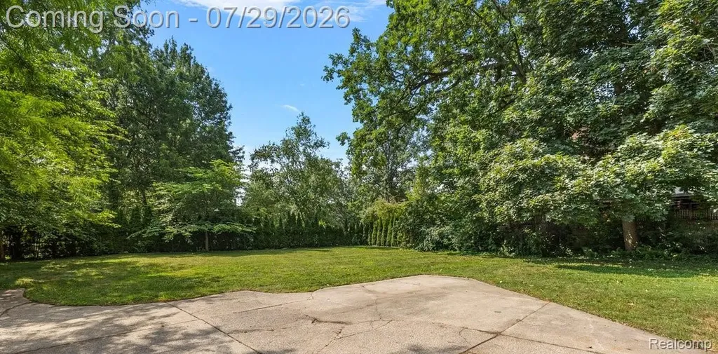 610 W Boston Boulevard Detroit City MI 48202
