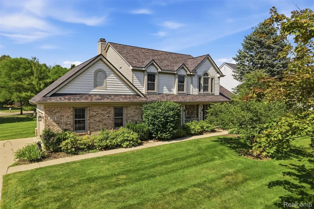 4110 Castlewood Drive Wixom City MI 48393