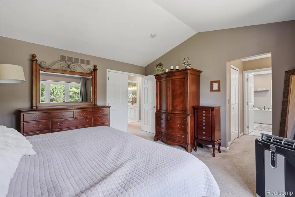 4110 Castlewood Drive Wixom City MI 48393