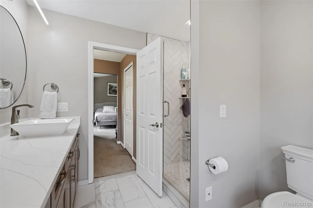 4110 Castlewood Drive Wixom City MI 48393