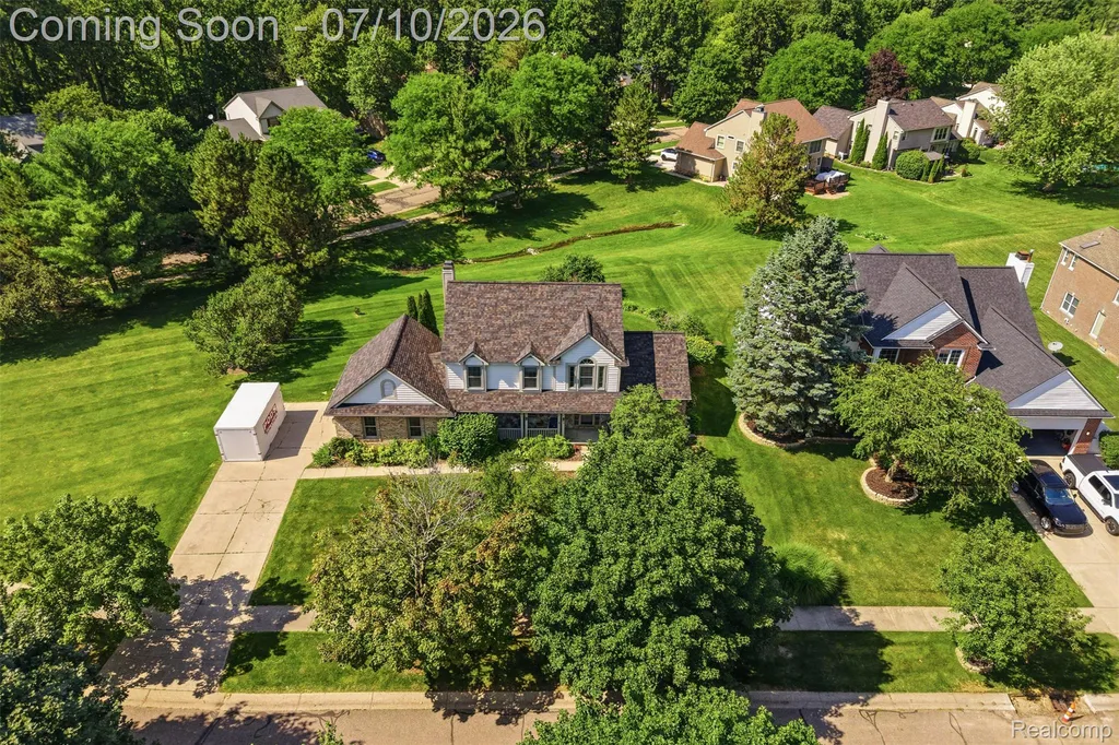 4110 Castlewood Drive Wixom City MI 48393