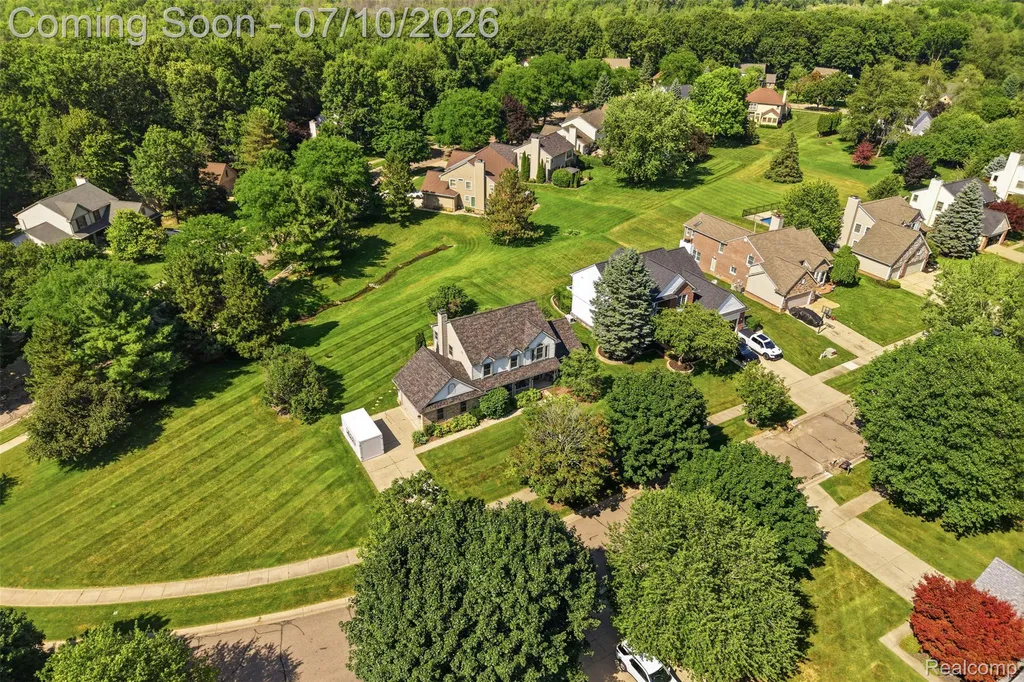 4110 Castlewood Drive Wixom City MI 48393