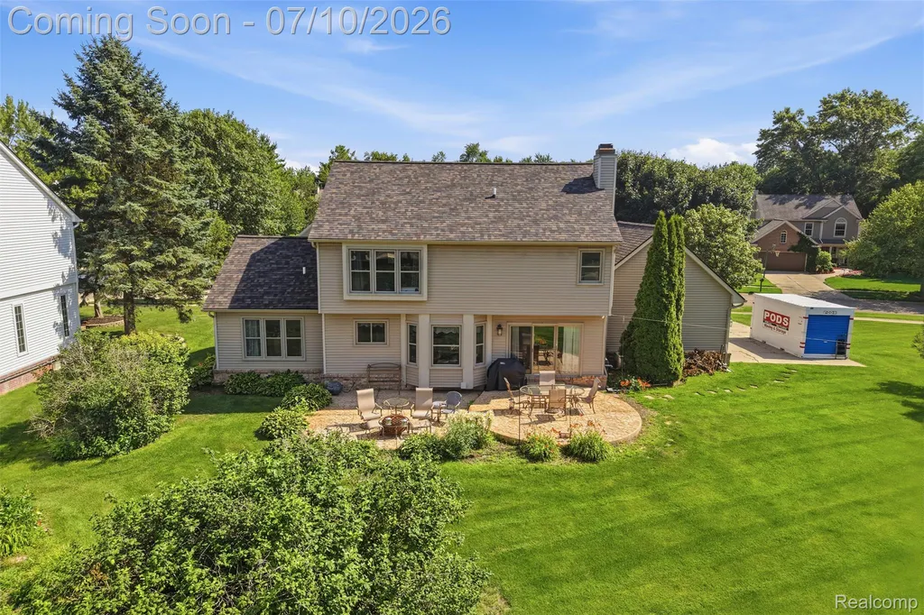 4110 Castlewood Drive Wixom City MI 48393