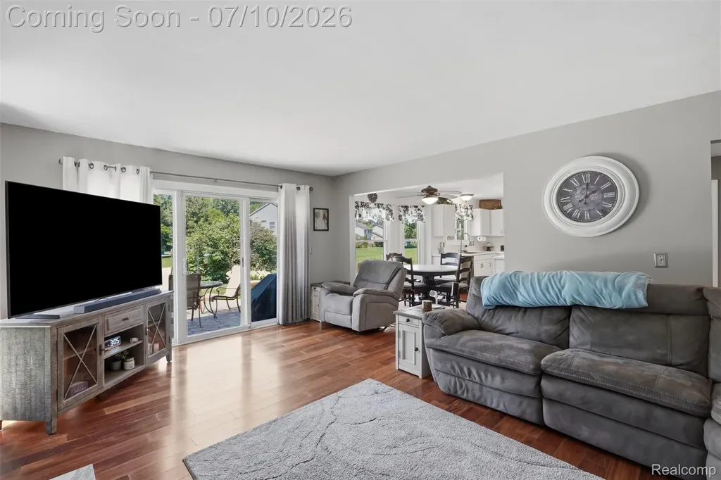 4110 Castlewood Drive Wixom City MI 48393