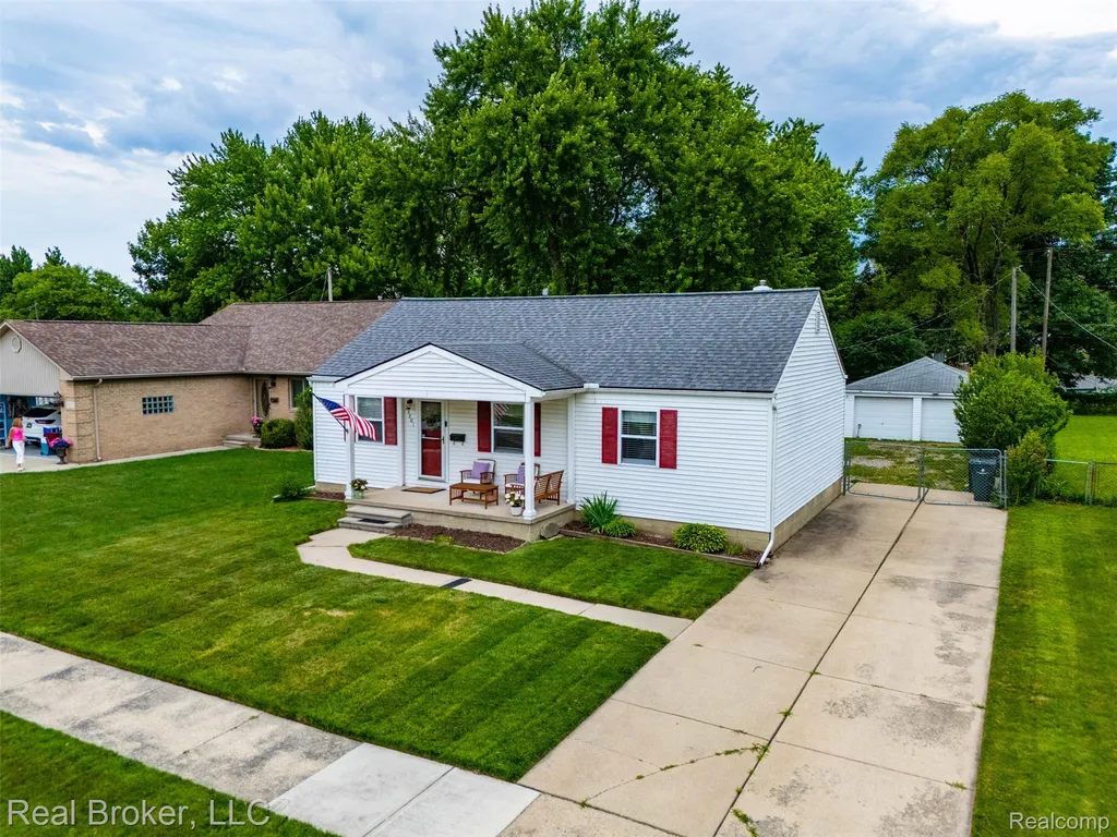 29801 Gloria Street St. Clair Shores City MI 48082