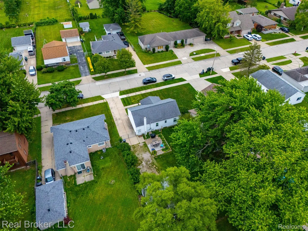 29801 Gloria Street St. Clair Shores City MI 48082