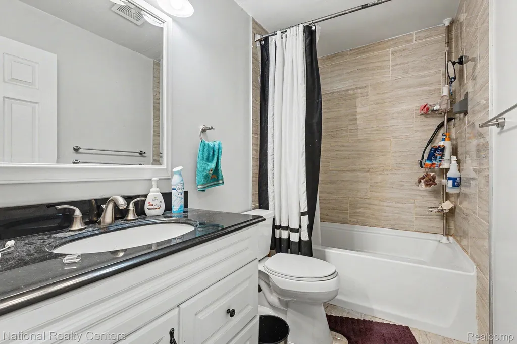 4771 Hatchery Road Waterford Charter Township MI 48329