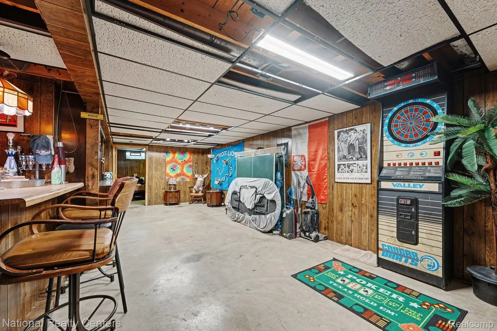 4771 Hatchery Road Waterford Charter Township MI 48329