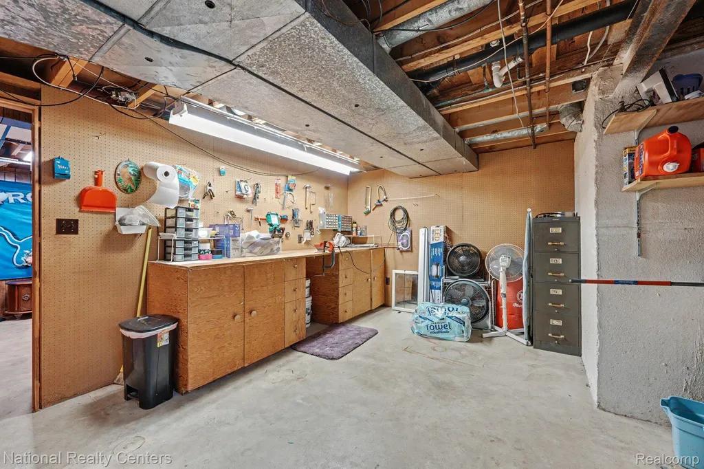 4771 Hatchery Road Waterford Charter Township MI 48329