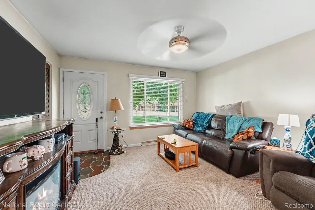 4771 Hatchery Road Waterford Charter Township MI 48329