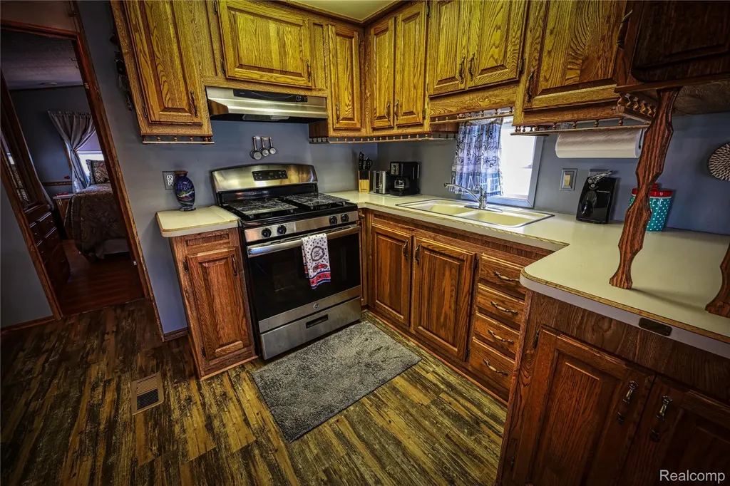 5211 Ben Franklin Drive Lexington Village MI 48450