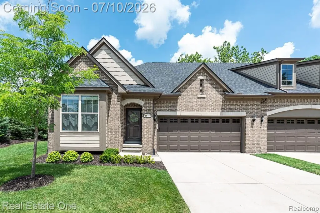 1011 Hampshire Court Rochester Hills City MI 48307