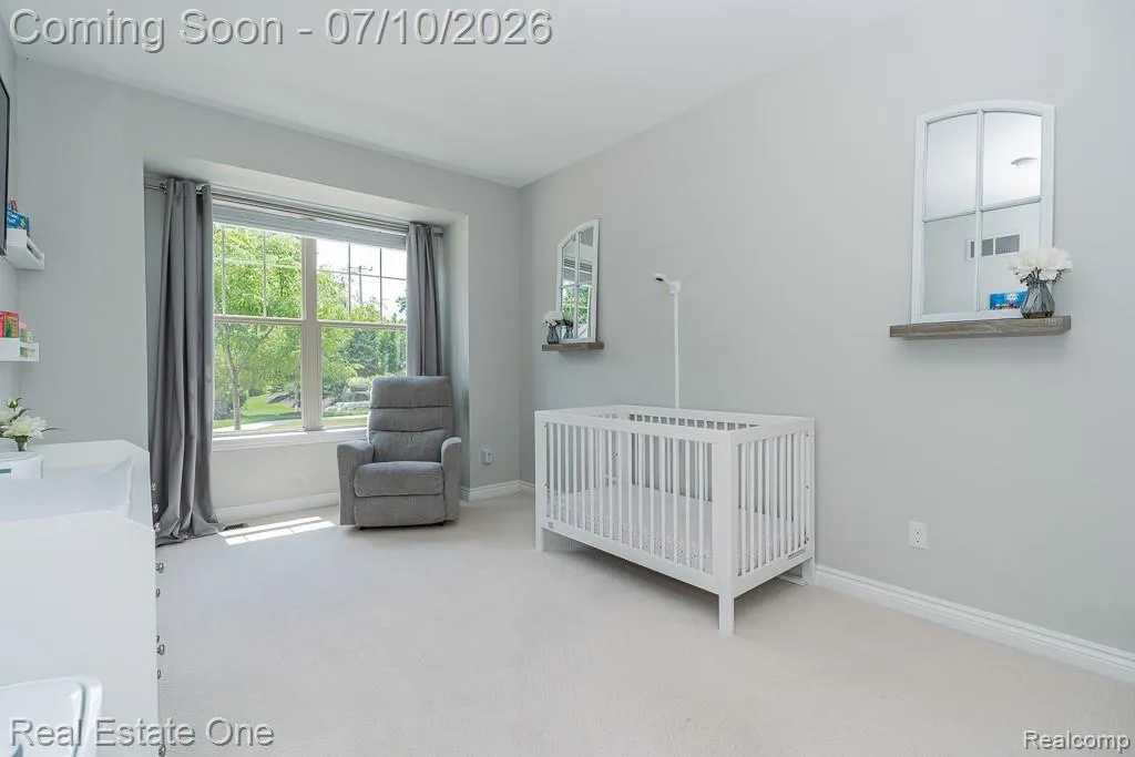 1011 Hampshire Court Rochester Hills City MI 48307