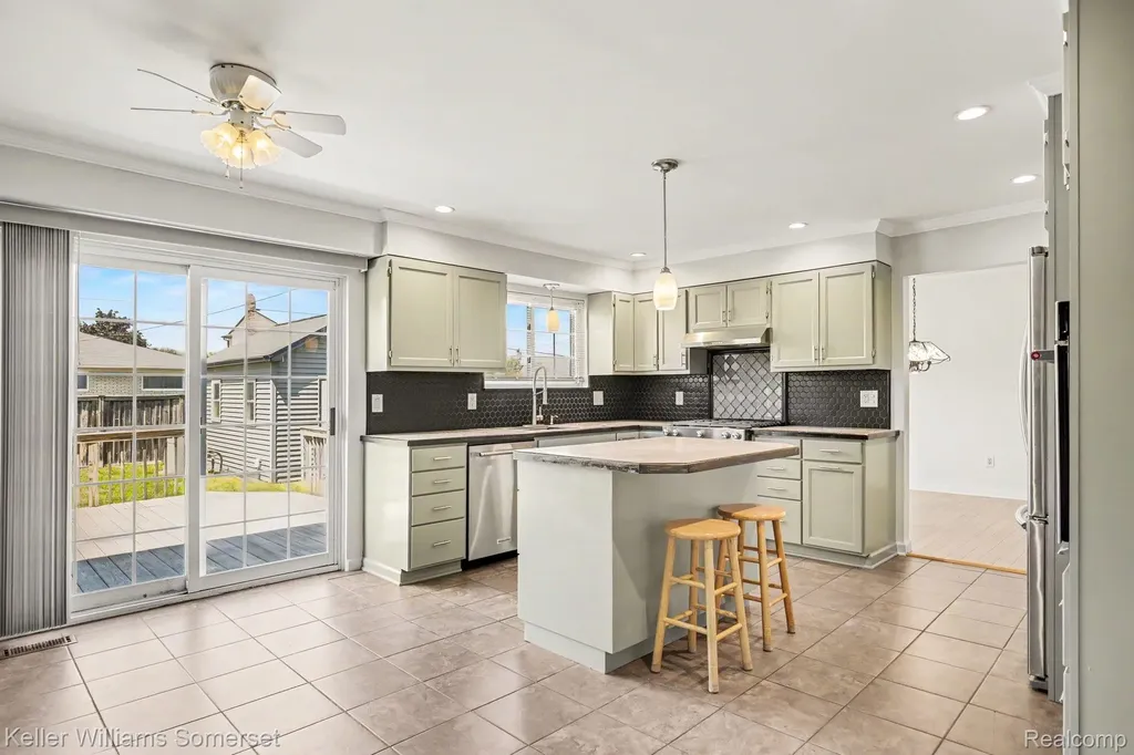 4023 Anthony Drive Sterling Heights City MI 48310