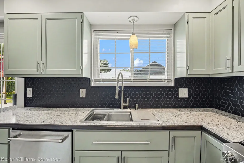 4023 Anthony Drive Sterling Heights City MI 48310