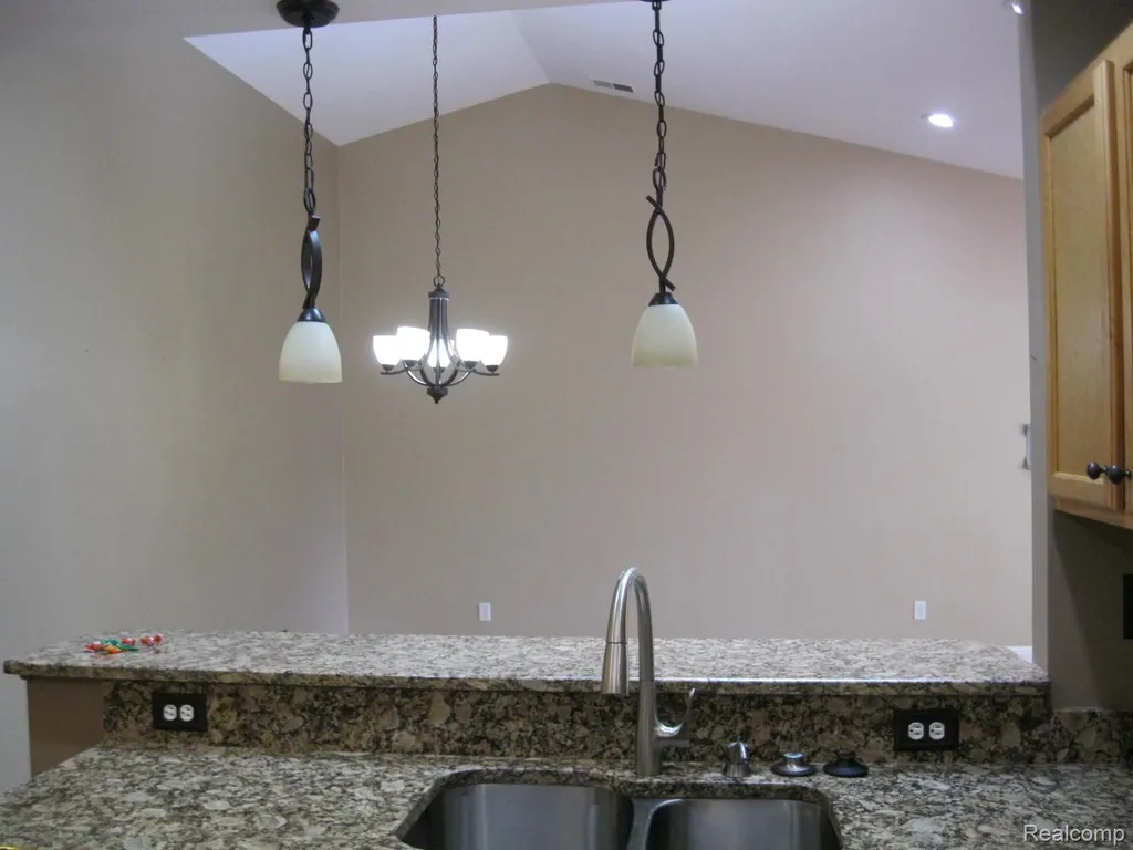 138 Countryside Lane Highland Charter Township MI 48357