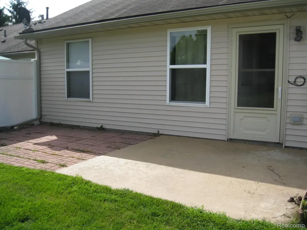 138 Countryside Lane Highland Charter Township MI 48357