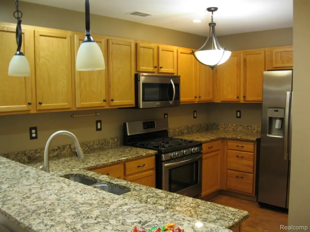 138 Countryside Lane Highland Charter Township MI 48357