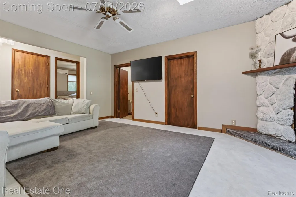 310 S Van Road Groveland Township MI 48442