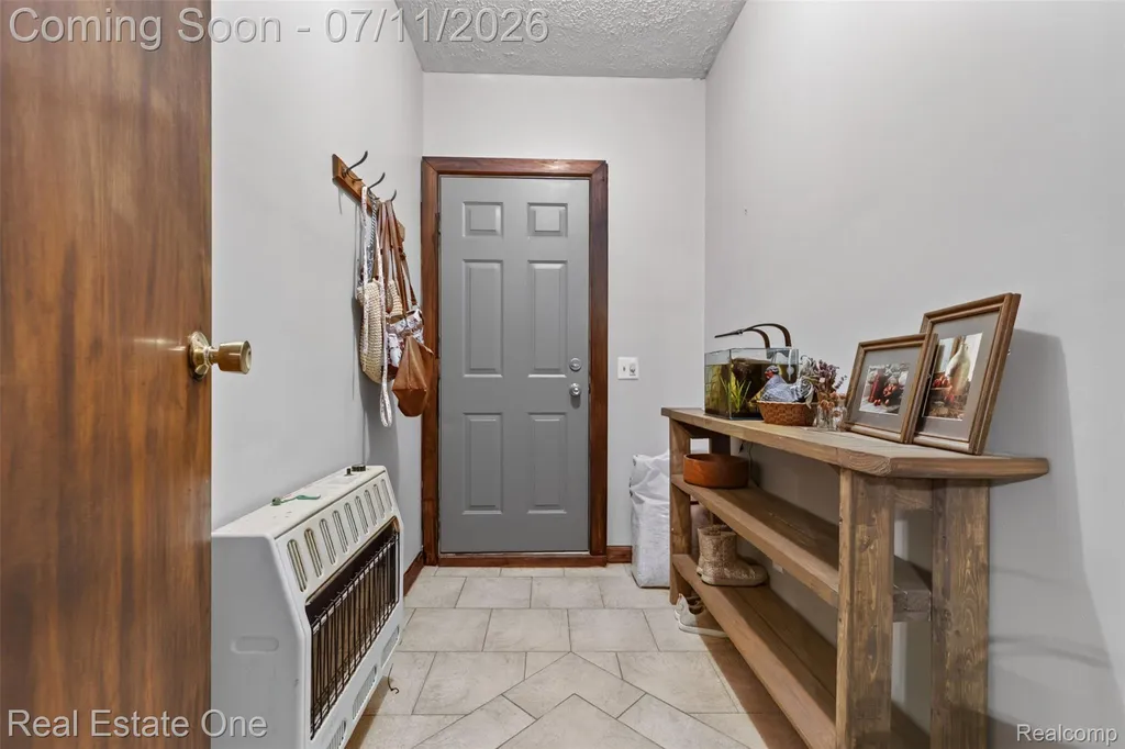 310 S Van Road Groveland Township MI 48442