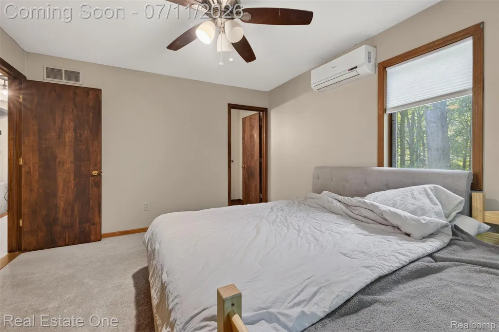310 S Van Road Groveland Township MI 48442