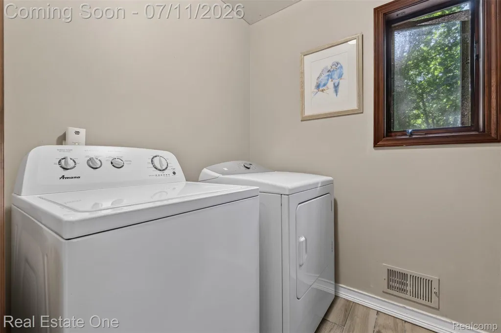 310 S Van Road Groveland Township MI 48442