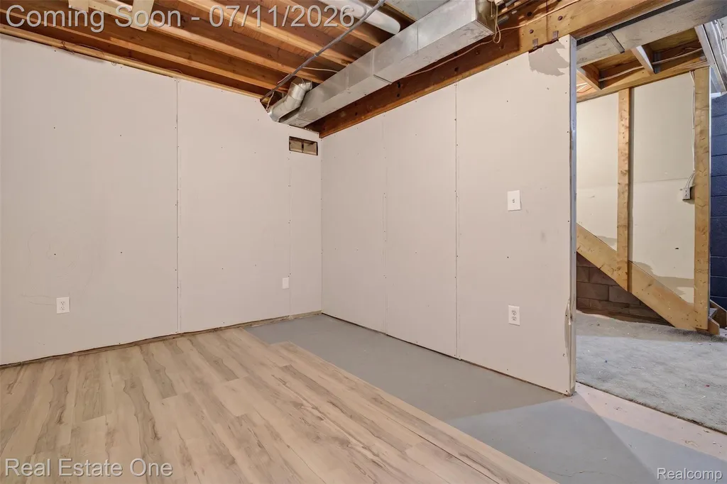 310 S Van Road Groveland Township MI 48442