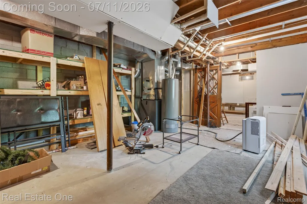 310 S Van Road Groveland Township MI 48442
