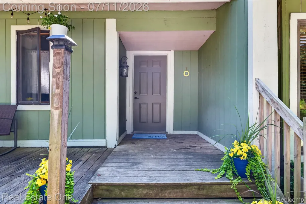 310 S Van Road Groveland Township MI 48442
