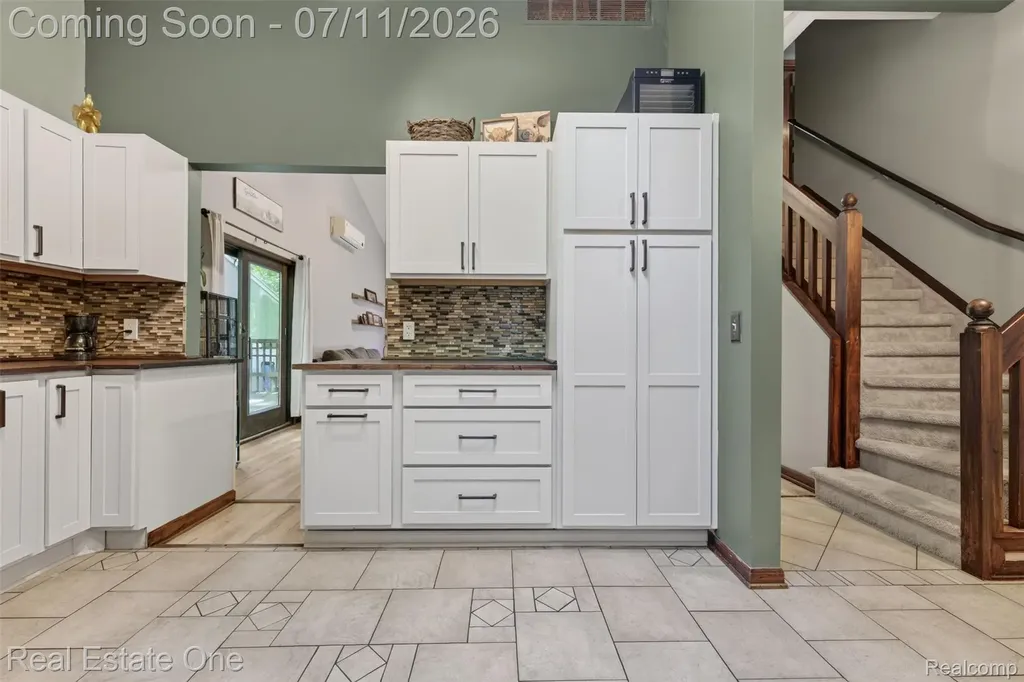 310 S Van Road Groveland Township MI 48442