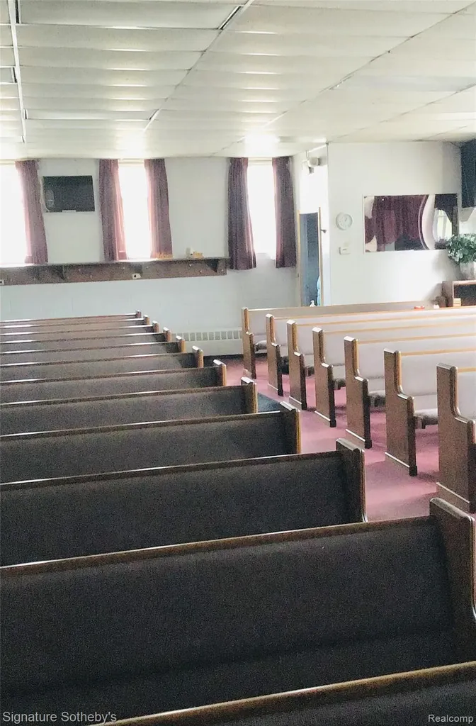 15801 Schaefer Highway Detroit City MI 48235