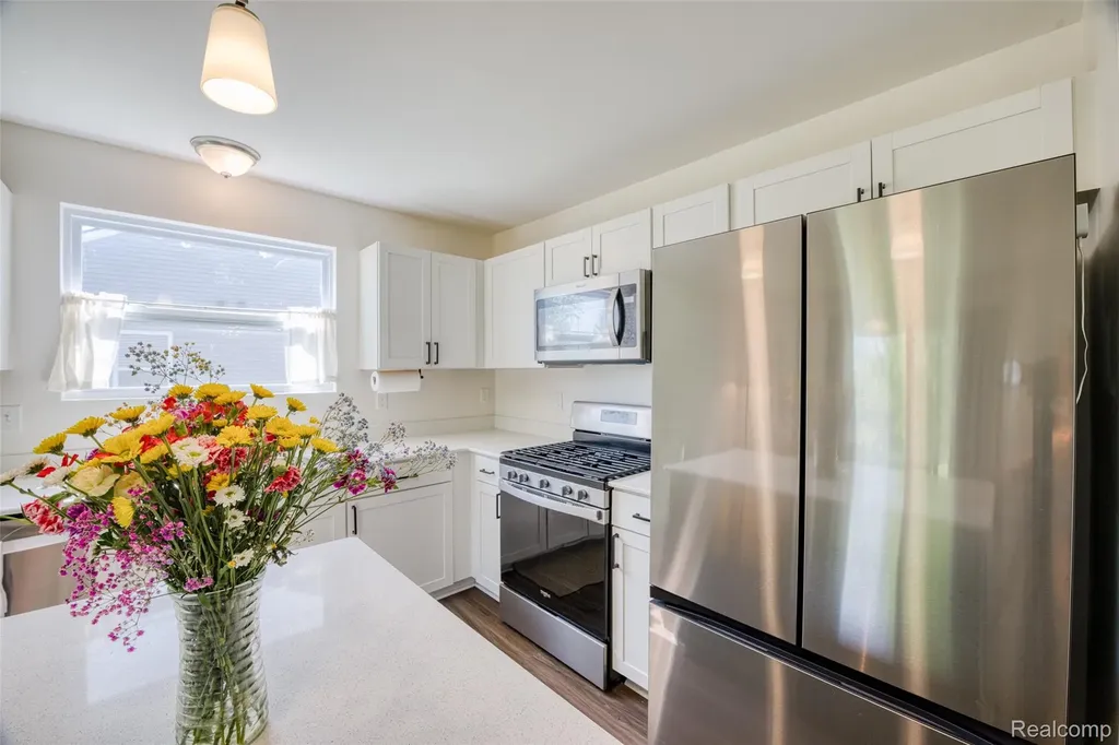 10125 Swan Lake Circle Ypsilanti Charter Township MI 48197