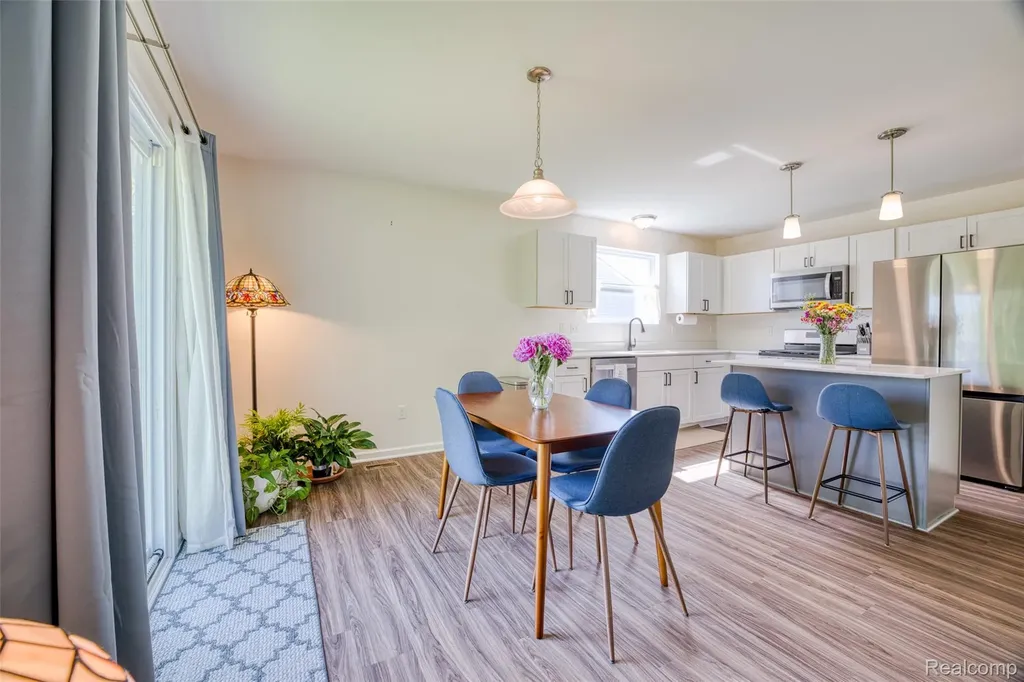 10125 Swan Lake Circle Ypsilanti Charter Township MI 48197