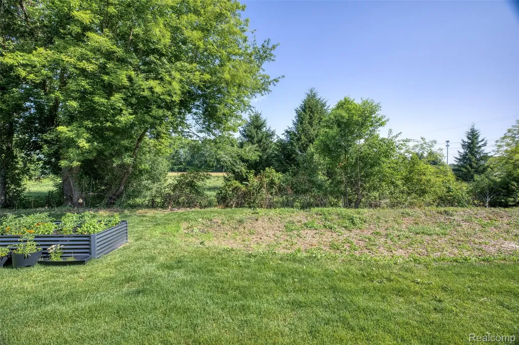 10125 Swan Lake Circle Ypsilanti Charter Township MI 48197