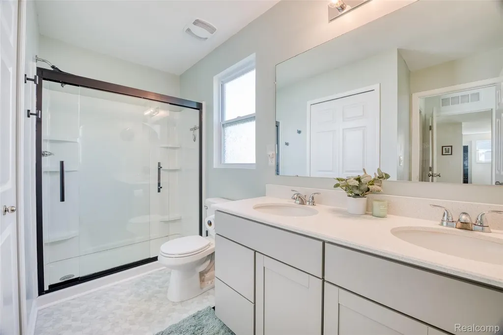 10125 Swan Lake Circle Ypsilanti Charter Township MI 48197